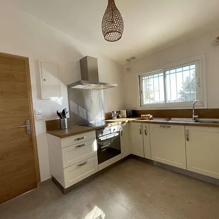 Villa Climatisee A Avec Piscine Privee - Fr-1-308-206